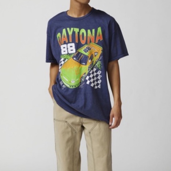 UO‎ Daytona Tee - Picture 1 of 8